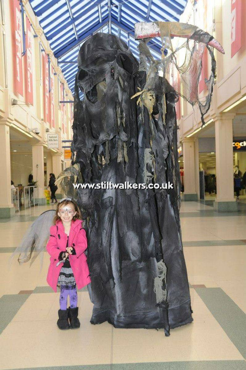 Halloween Themed Stilt Walkers & Walking Acts